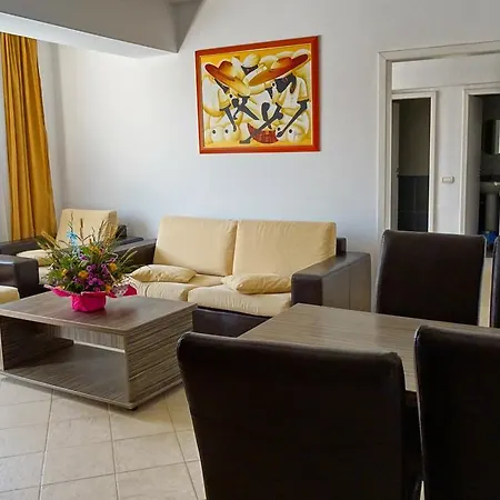 Hotel de apartamente Club 4*