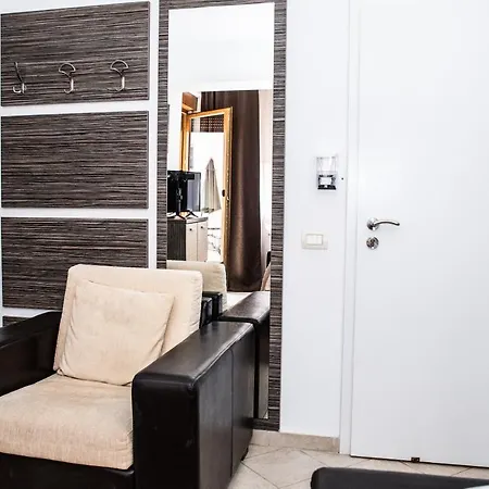 Ξενοδοχείο με διαμερίσματα Club 4*